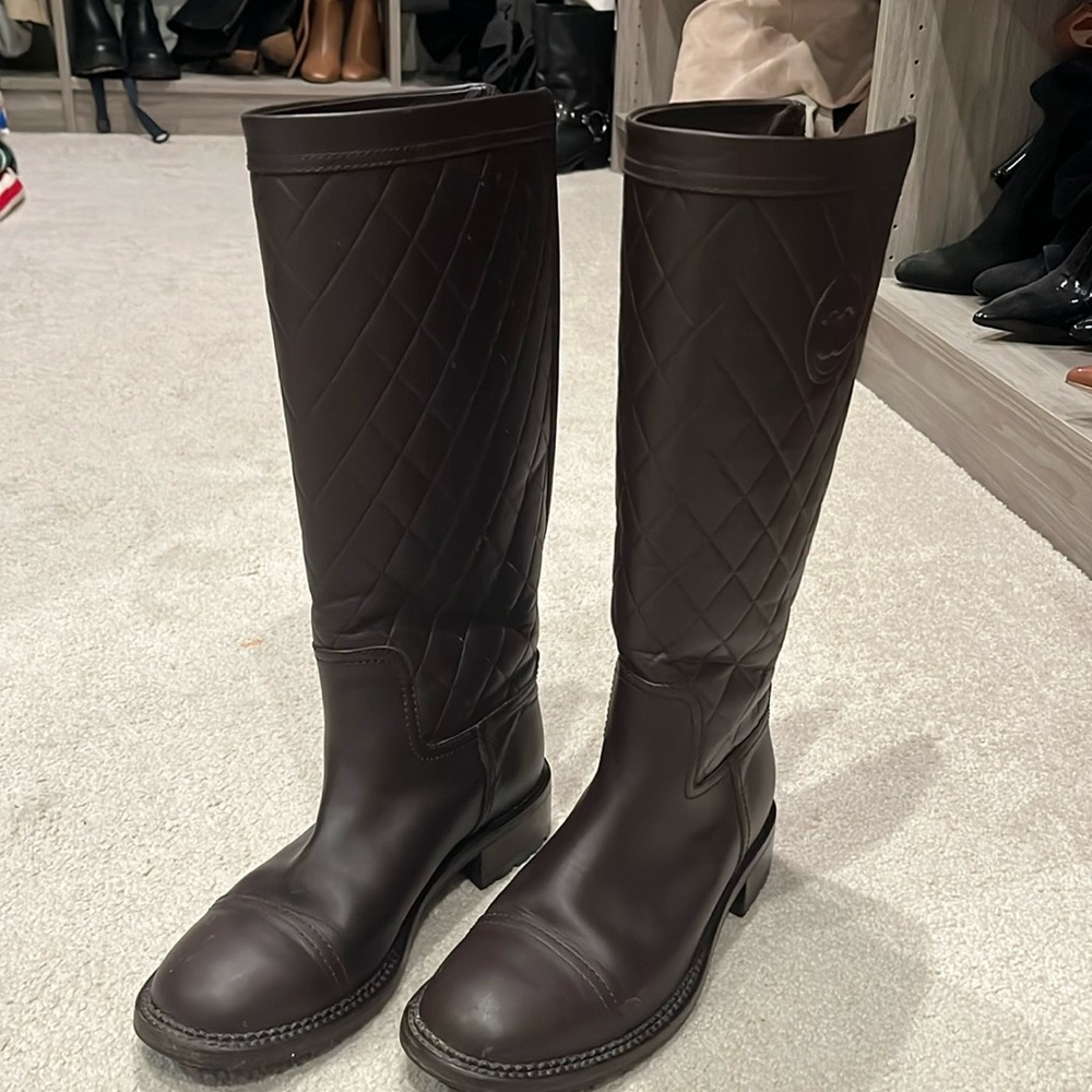CHANEL Quilted brown leather  Boots.  Worn once, runs small. More like 6.5